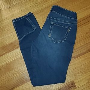 Maurices jeans